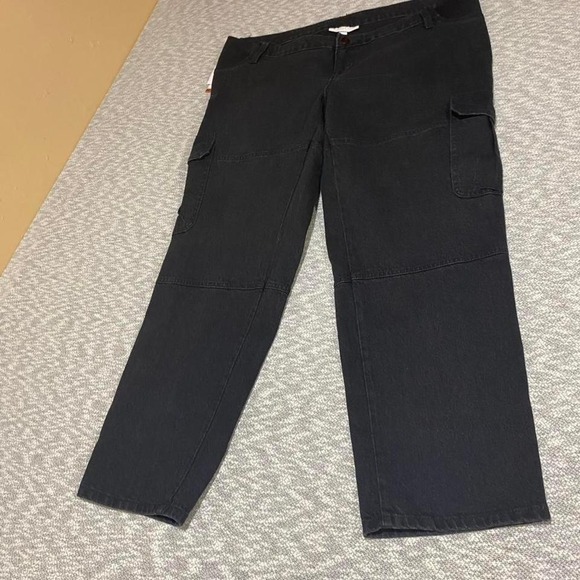 Pants - Isabel Maternity Black pants NWT women 14. SKU-A40#Maternity